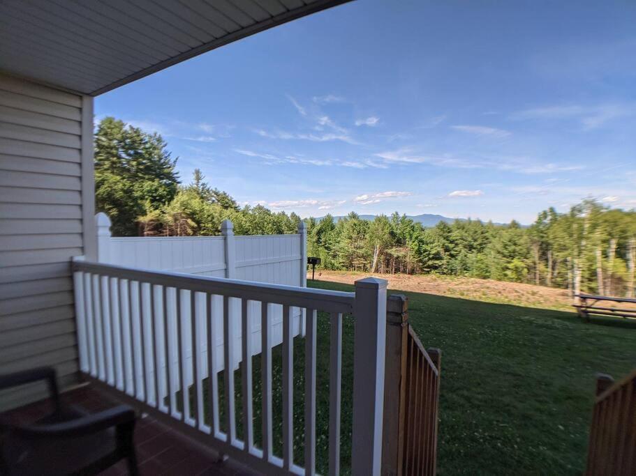 Cute Cedar Lodge Studio With Balcony & Lake Views! Laconia Exterior foto